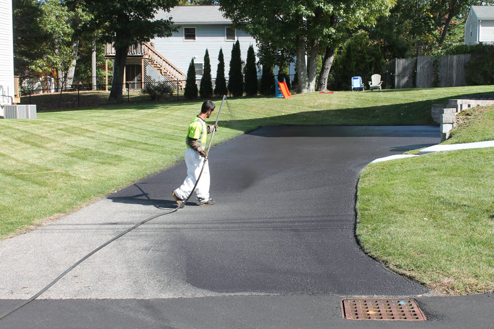 Residential-Driveway-Sealcoating-2