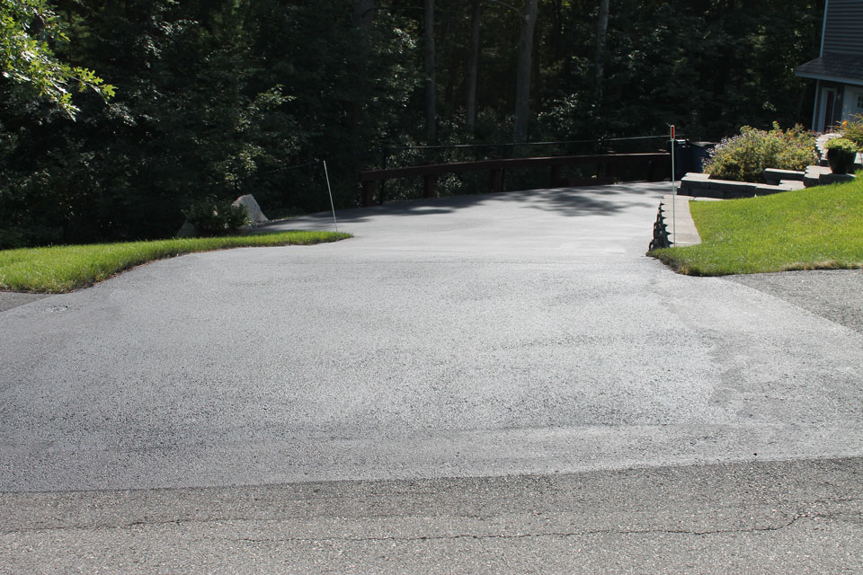 Residential-Driveway-Sealcoating-7